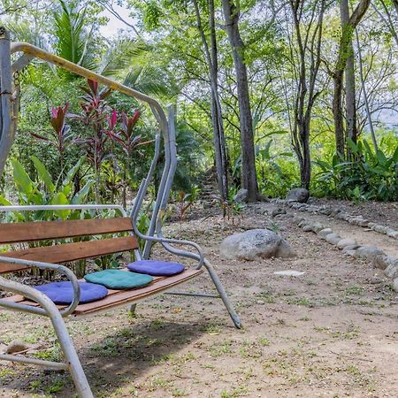 Uvita River Guesthouse Bagian luar foto