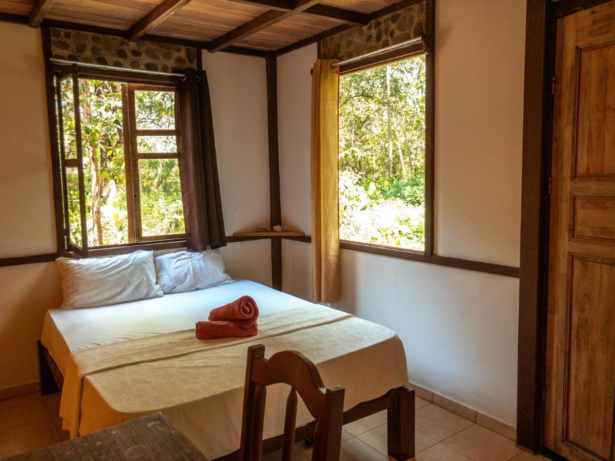 Uvita River Guesthouse Bagian luar foto