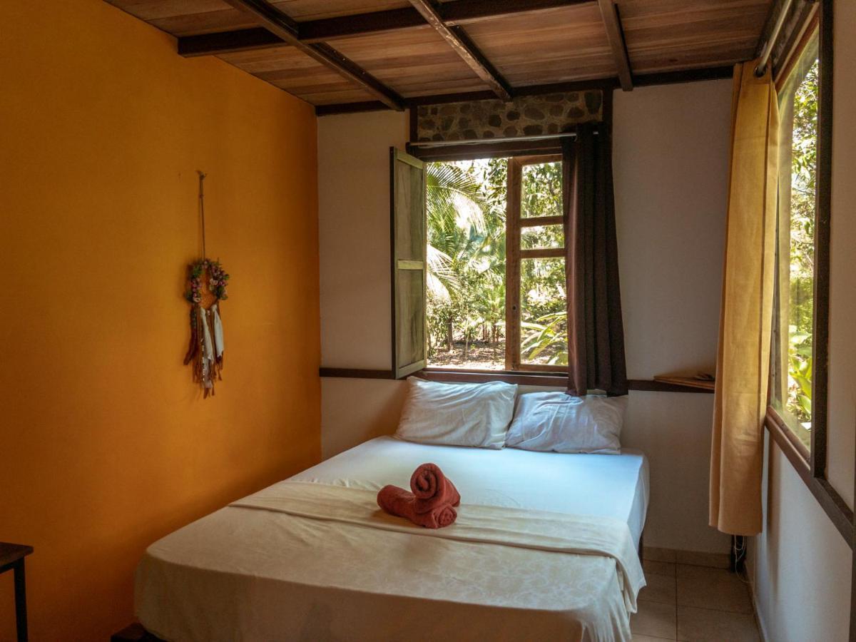 Uvita River Guesthouse Bagian luar foto