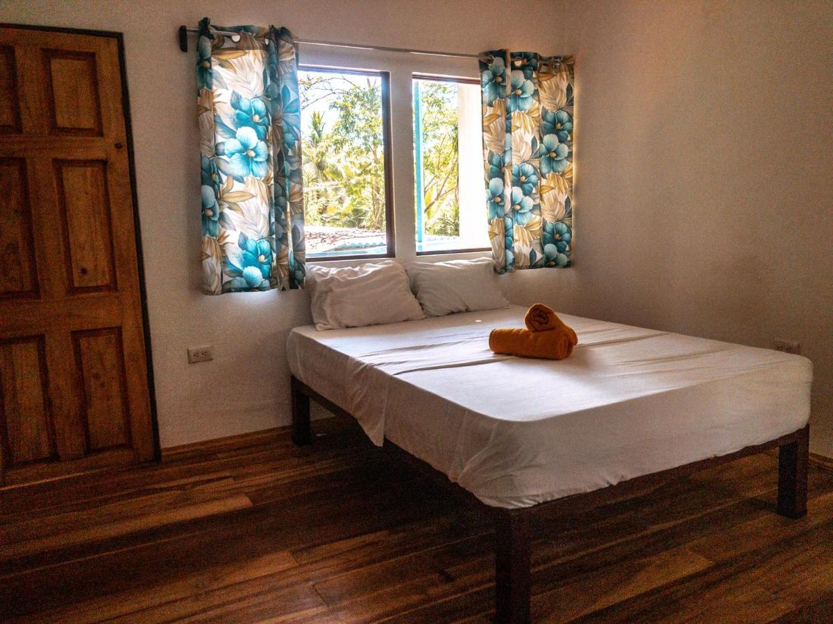 Uvita River Guesthouse Bagian luar foto