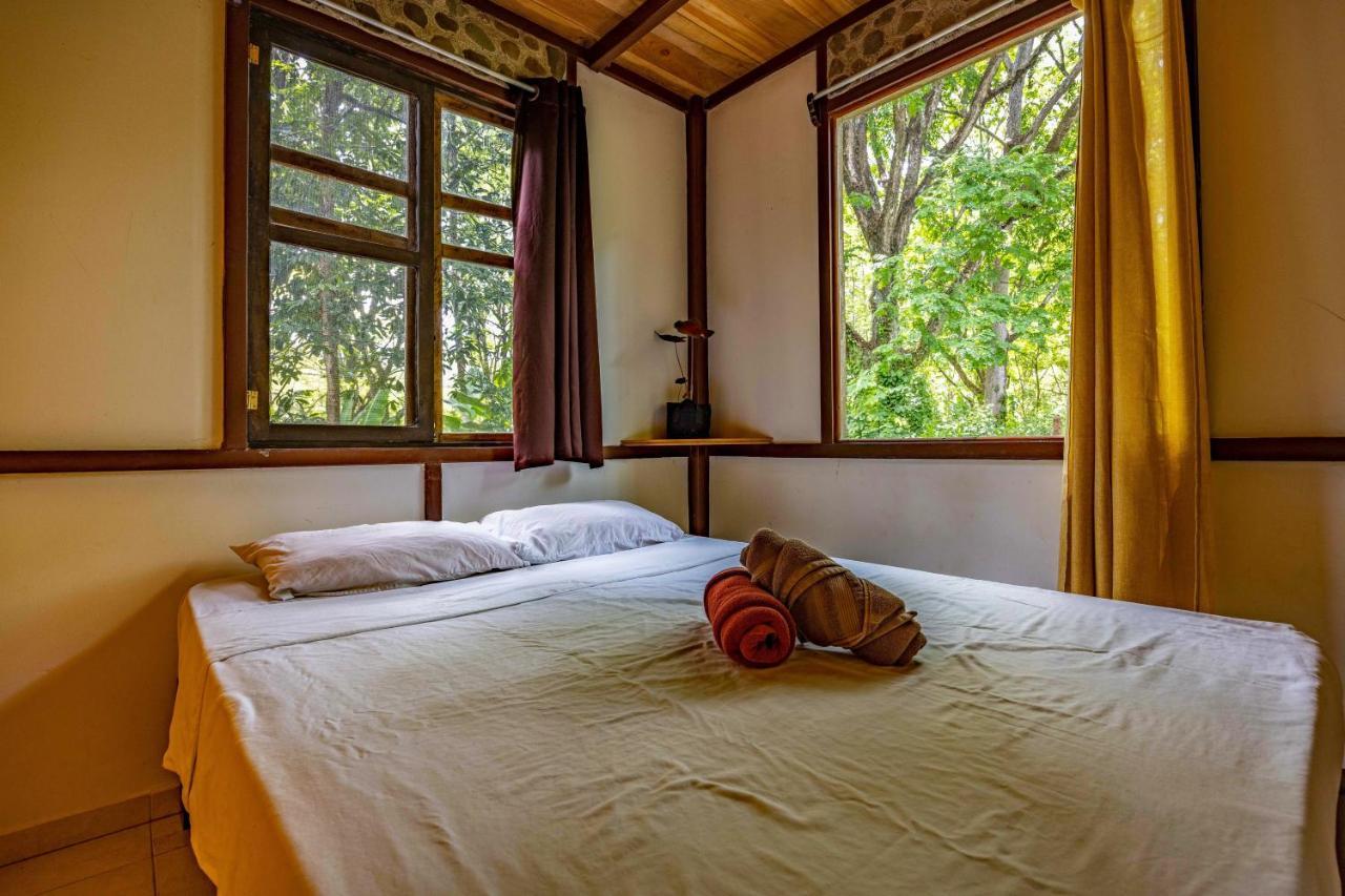 Uvita River Guesthouse Bagian luar foto