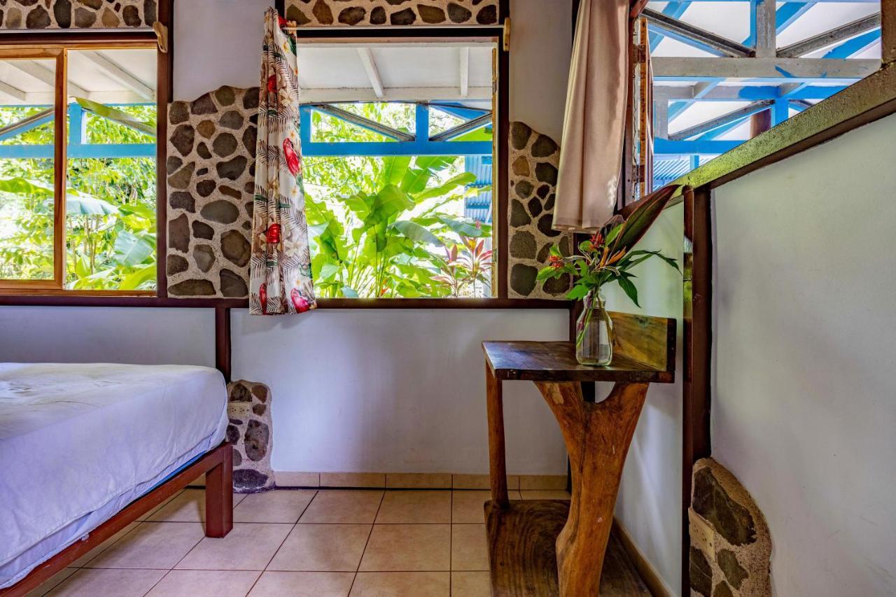 Uvita River Guesthouse Bagian luar foto