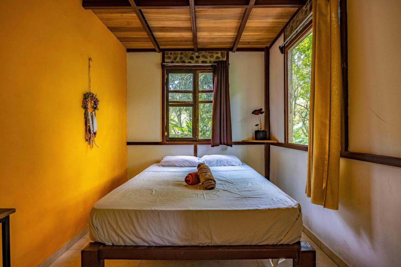 Uvita River Guesthouse Bagian luar foto